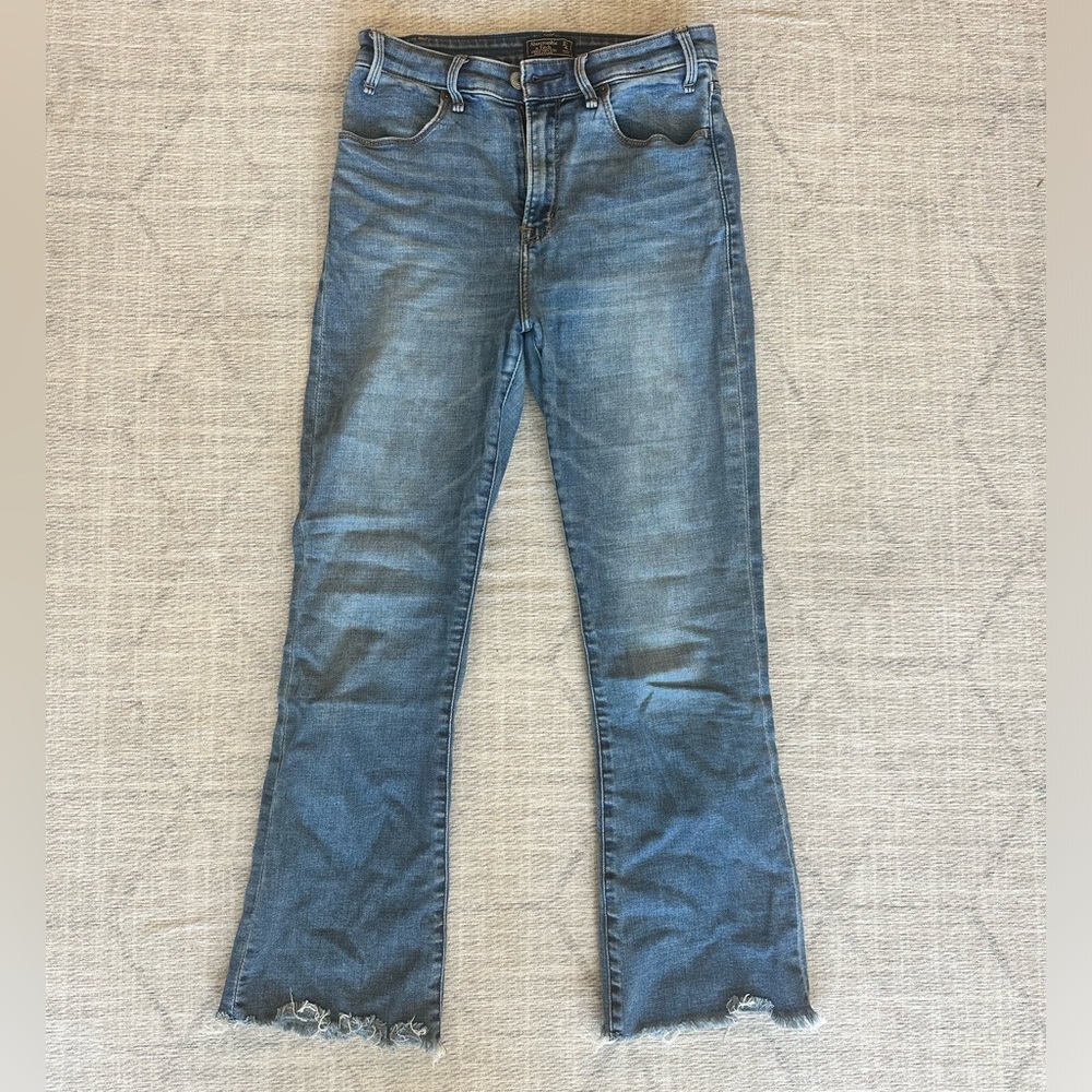 A&F Capris Flare Jean
